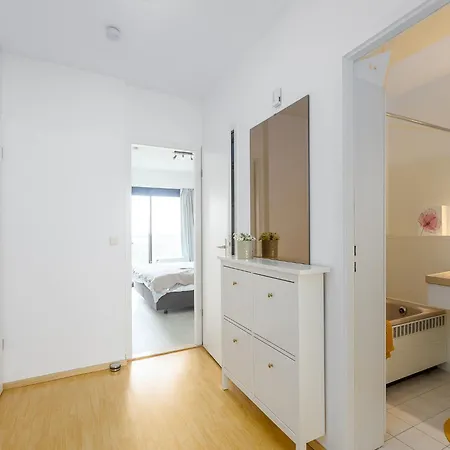 Cozy 1-bedroom With Sea View شقة ميدل كيرك